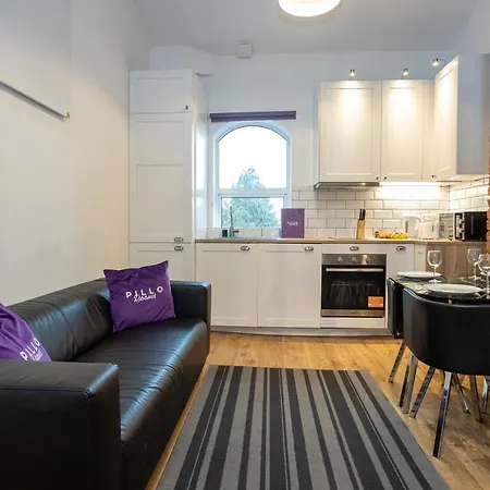 Pillo Rooms Apartments - Salford-3